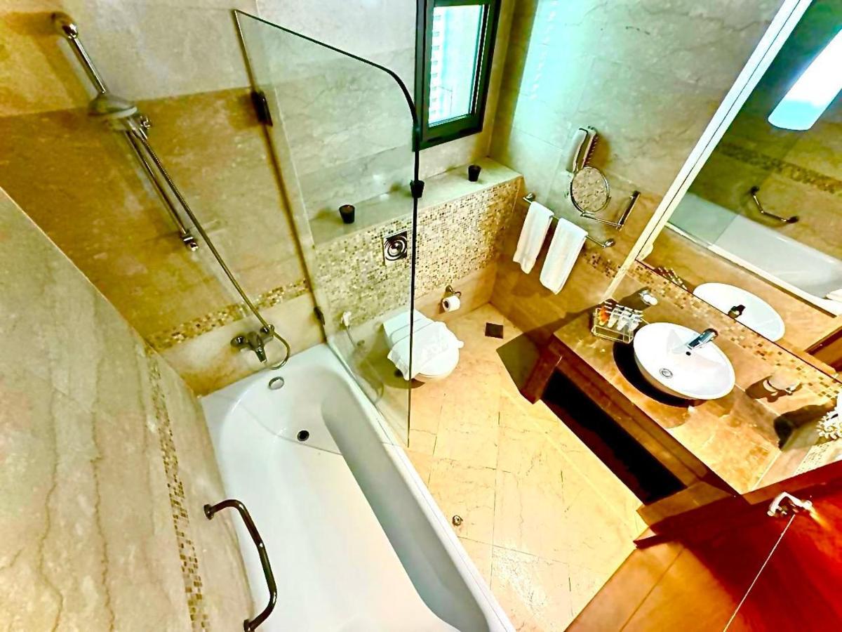 King Suites Hotel Beirut Bagian luar foto