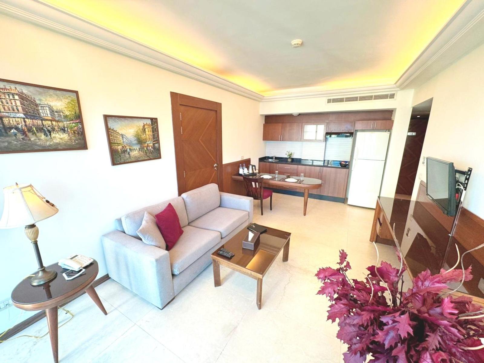 King Suites Hotel Beirut Bagian luar foto