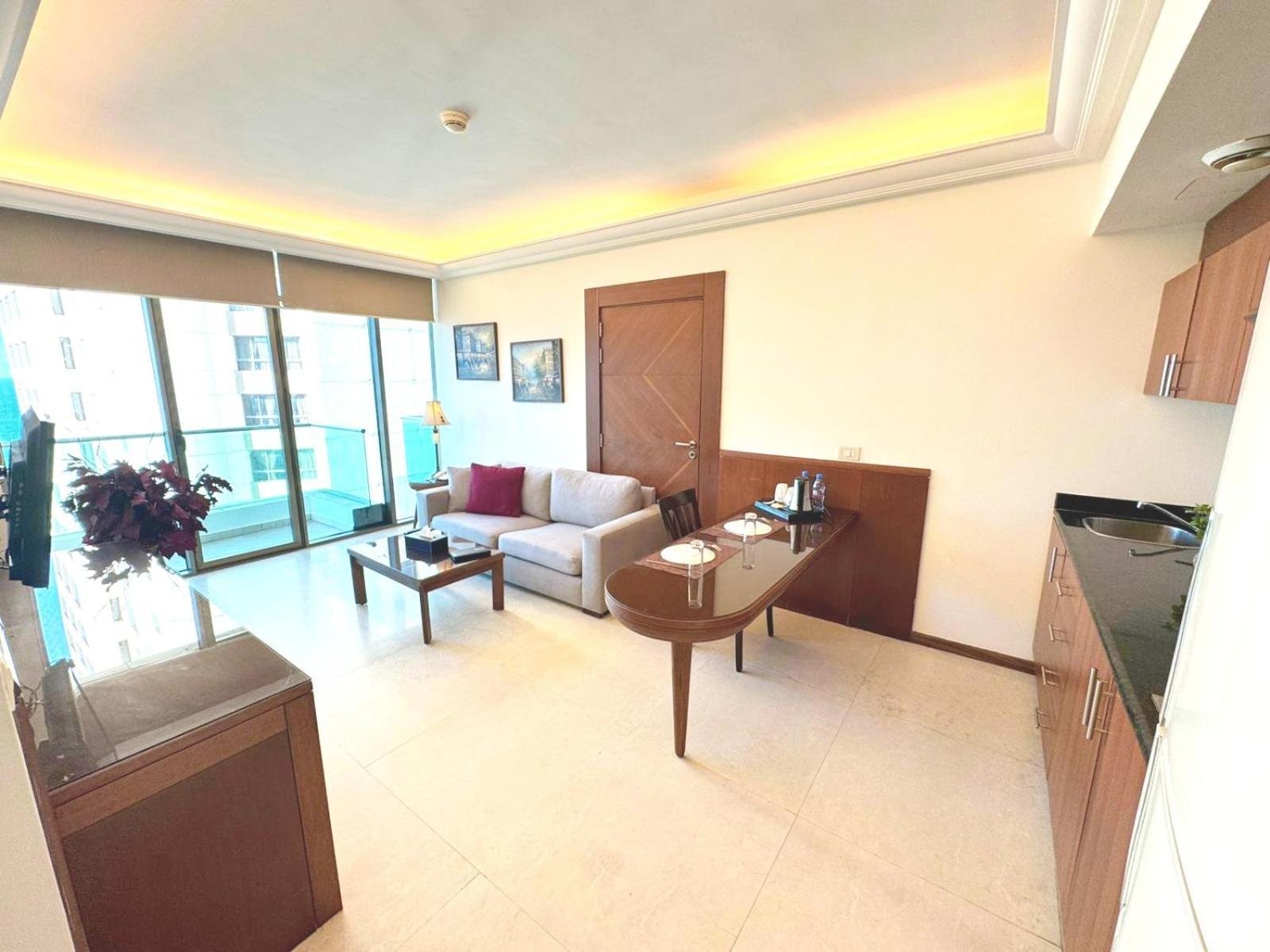 King Suites Hotel Beirut Bagian luar foto