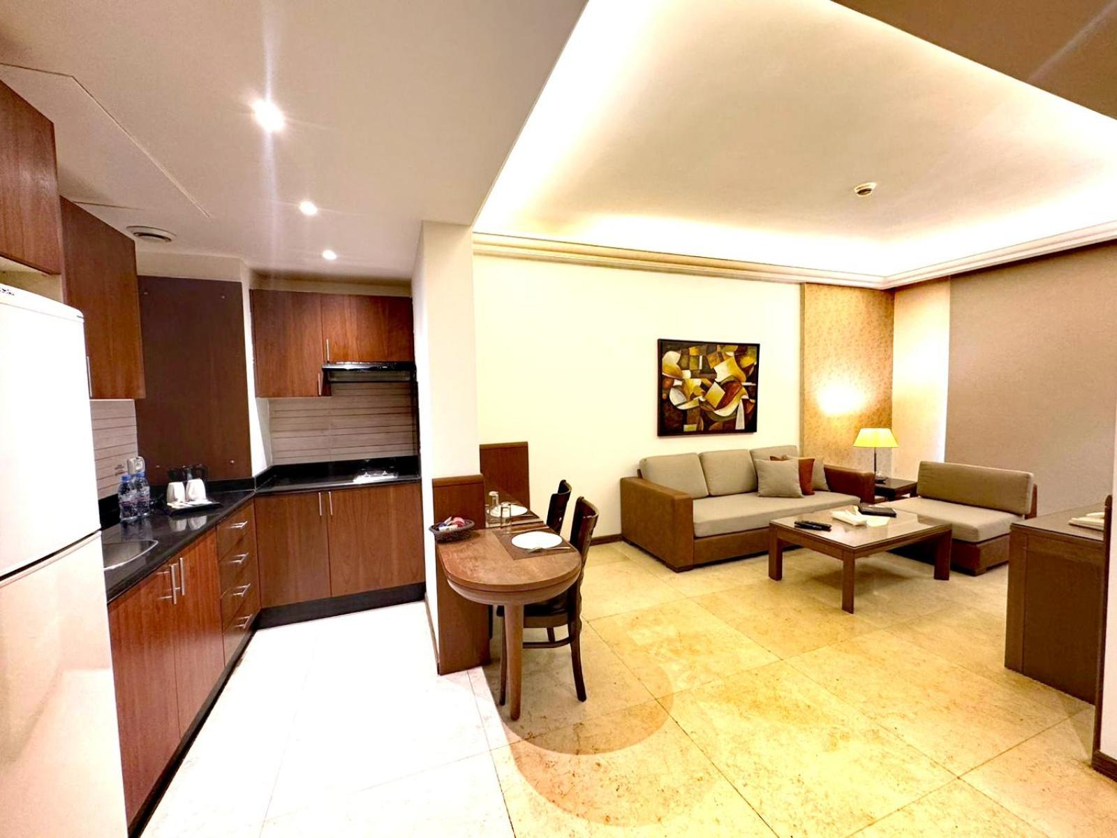 King Suites Hotel Beirut Bagian luar foto