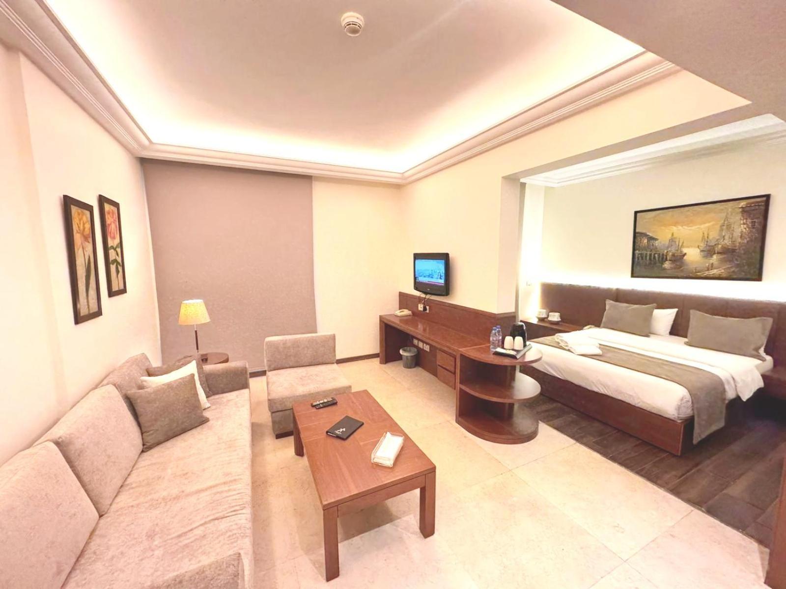King Suites Hotel Beirut Bagian luar foto