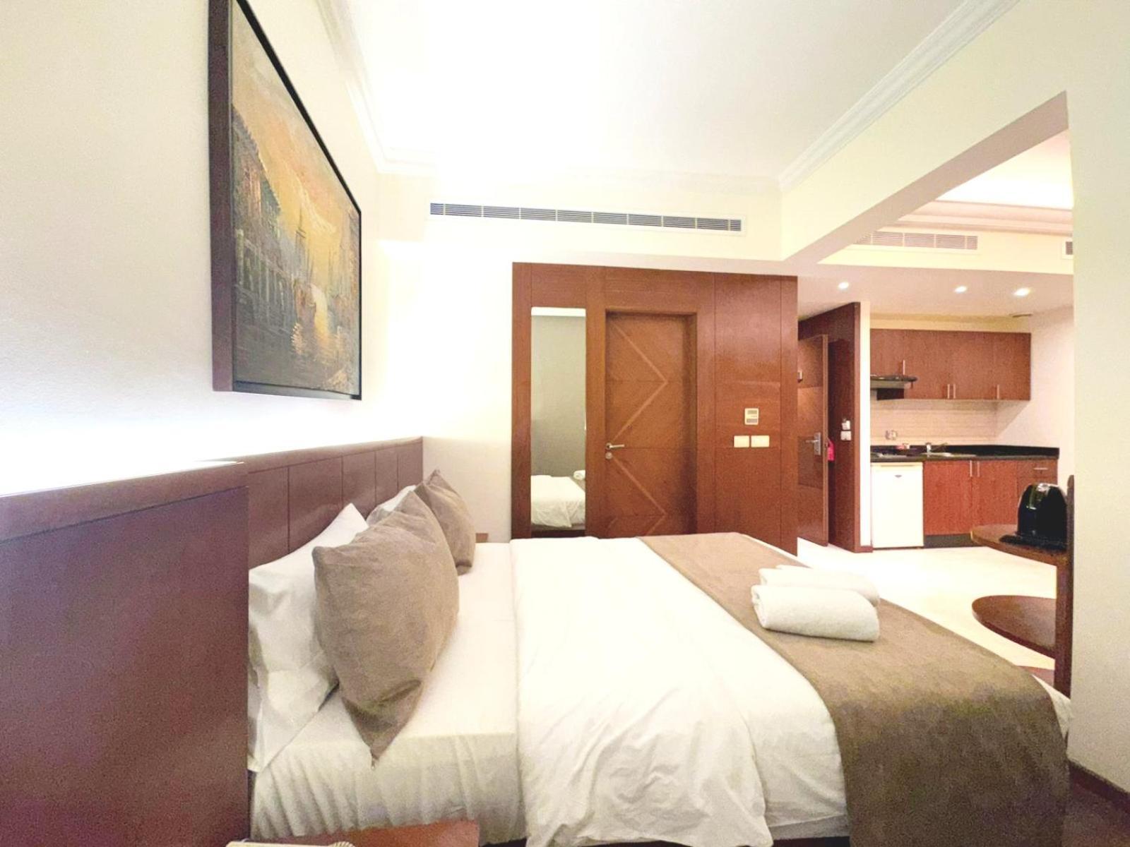 King Suites Hotel Beirut Bagian luar foto