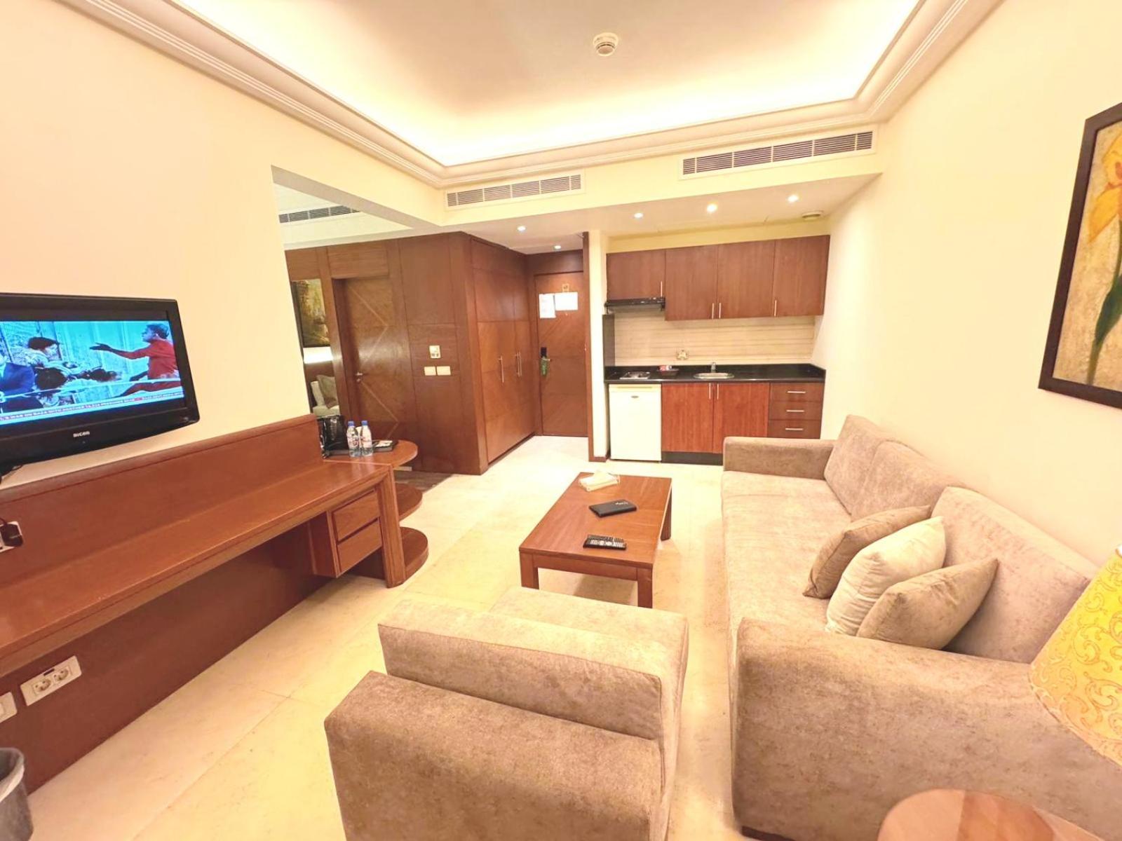 King Suites Hotel Beirut Bagian luar foto